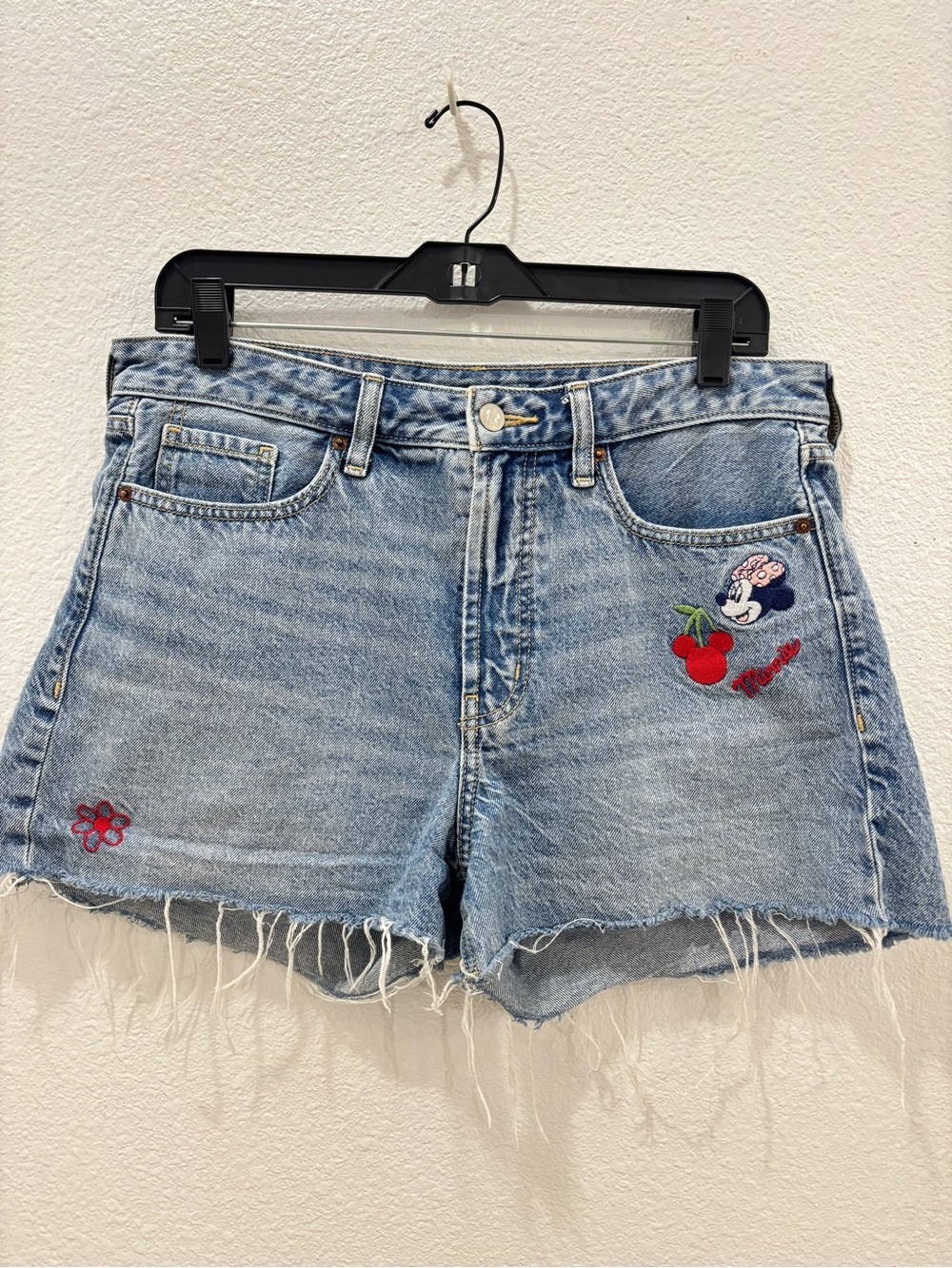 Old Navy X Disney Minnie Mouse Cherry Fruit Denim Shorts Size 10